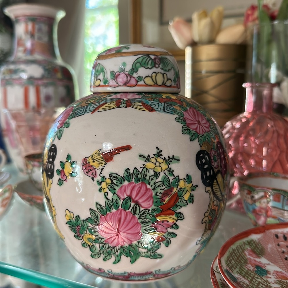Vintage Antique Chinese Early Republic Period Famille Rose Porcelain Ginger Jar